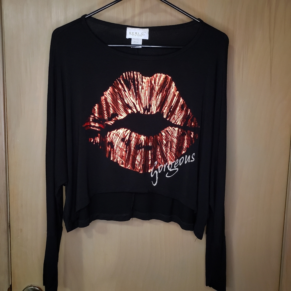 Geri C. New York Kiss Crop Top